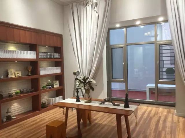 业界神话：建博会罗兰西尼4天招商113家! 