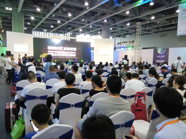 方寸之间 瞰世界——新标整体阳台解决方案首次亮相中国建博会(广州) 方寸之间 瞰世界——新标整体阳台解决方案首次亮相中国建博会(广州)