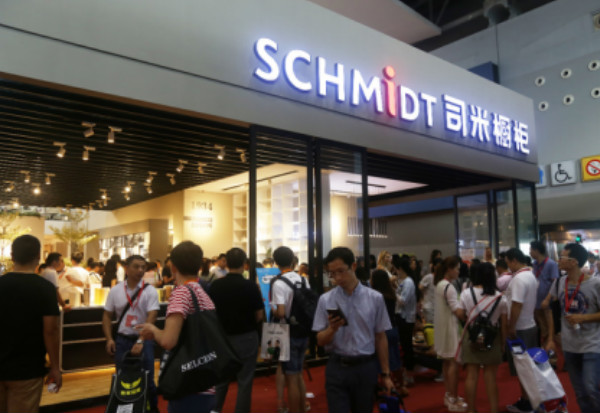 美翻了！建博会上的司米橱柜新品首秀“迷倒”众人