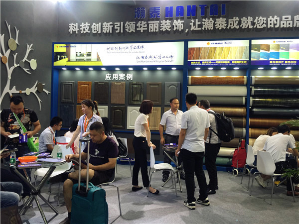 瀚泰：五大系列产品齐发，坚持环保多样式设计
