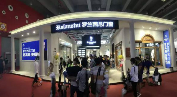 罗兰西尼建博会开幕大放异彩