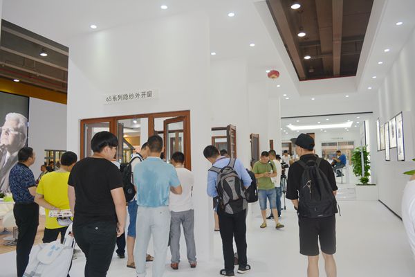 智赢董事长王令军:借鉴欧洲先进经验,研发适合中国的系统门窗 智赢董事长王令军:借鉴欧洲先进经验,研发适合中国的系统门窗