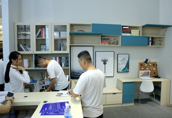 隆时得全铝定制家具，传递健康、环保、安全理念