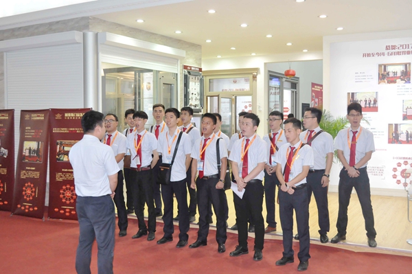 加维斯营销总经理陈飞捷：重点推行“1+10战盟”全新终端营销模式