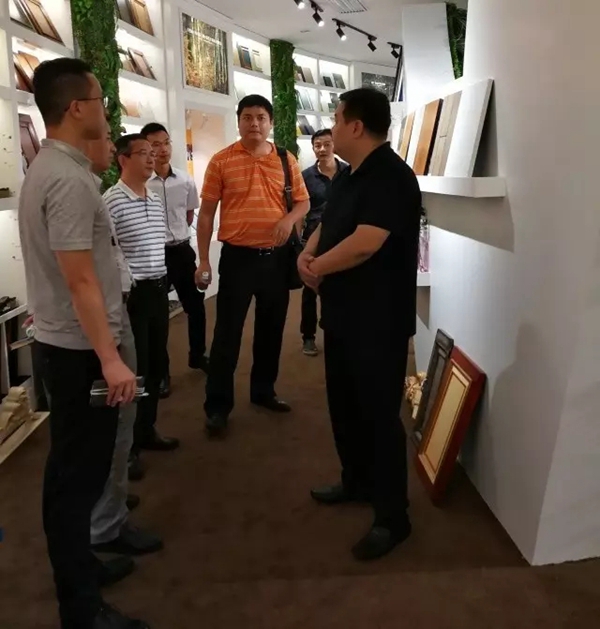 跟着人潮看色彩：全国体验中心资讯速递