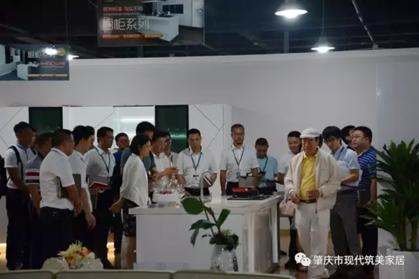 筑梦“大家居”，打造世界一流智能工厂——杨国强主席莅临现代筑美家居指导工作