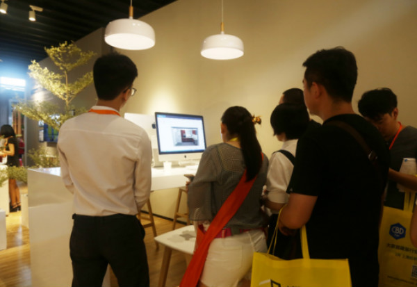 厉害了！司米橱柜3D镭射板在中国建博会（广州）上实力圈粉