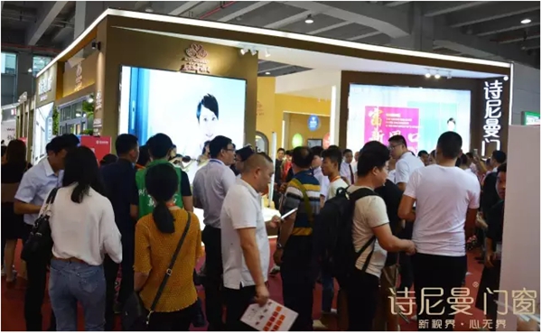 太震撼了！每个到诗尼曼门窗展馆的人都这么说...