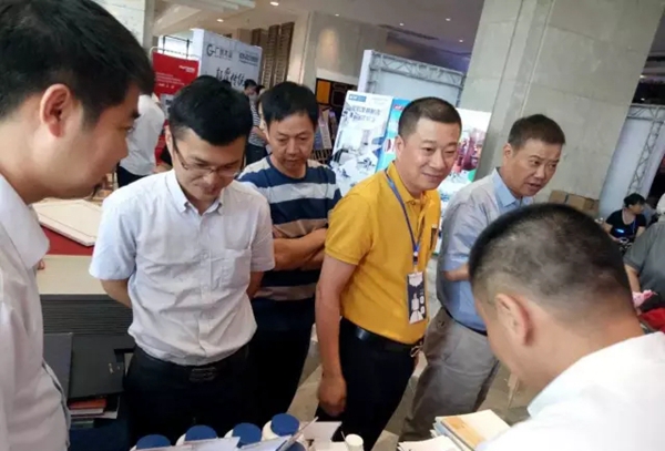 挥斥方遒 指点江山 顶立携手木门大咖共襄江山盛会