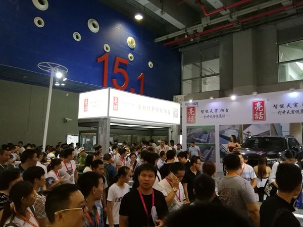 亮话总经理李太福:优势发力产品研发创新 推出全新智能提升阳台 亮话总经理李太福:优势发力产品研发创新 推出全新智能提升阳台