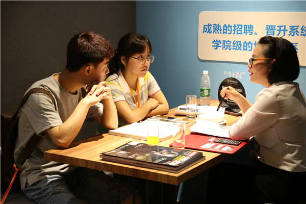 全屋定制看劳卡，进馆，犹如打开了全新世界！
