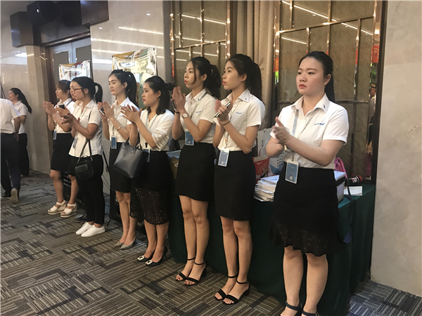澳威：顺势而为，以18年的专注酿制一壶定制醇酒