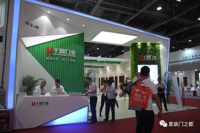 重庆木门“聚众”参加第十九届中国建博会 重庆木门“聚众”参加第十九届中国建博会
