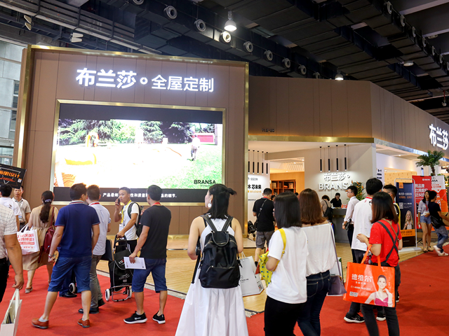 新实木，芯未来 | 布兰莎全屋定制高调亮相中国建博会