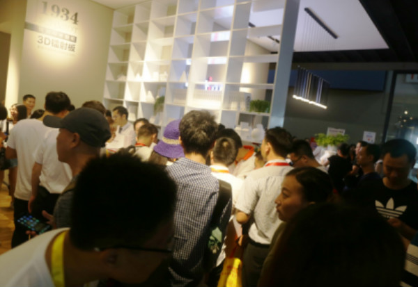美翻了！建博会上的司米橱柜新品首秀“迷倒”众人