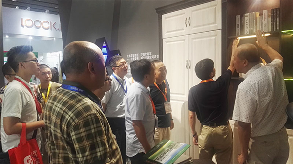 盘点建博会五大亮点，厉害了红棉花板材
