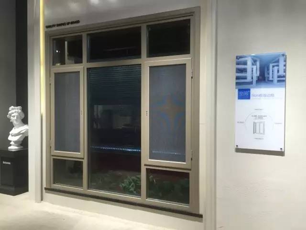 业界神话：建博会罗兰西尼4天招商113家! 