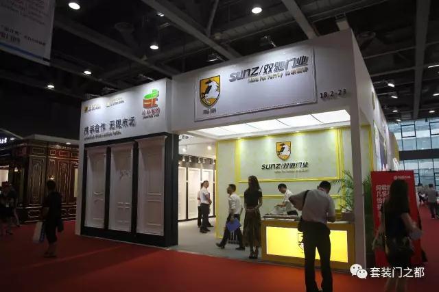 重庆木门“聚众”参加第十九届中国建博会 重庆木门“聚众”参加第十九届中国建博会