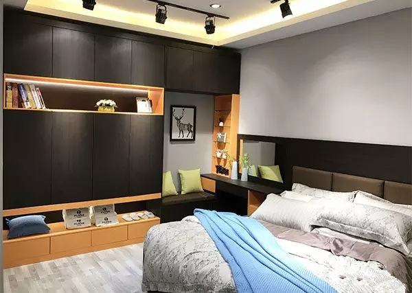 伊仕利家居：从一到全，征战大家居，“橱”彩建博会