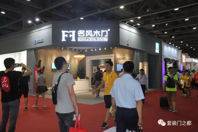 重庆木门“聚众”参加第十九届中国建博会 重庆木门“聚众”参加第十九届中国建博会