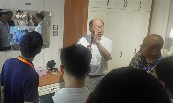 盘点建博会五大亮点，厉害了红棉花板材