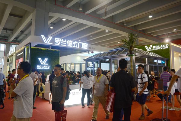 罗兰德式门窗总经理熊林冲:打造全新品牌推广 开拓创新产品 罗兰德式门窗总经理熊林冲:打造全新品牌推广 开拓创新产品