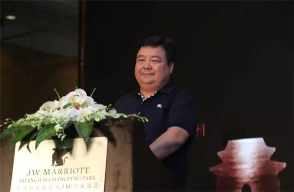 尚品本色：滕飞向上，绽放魅力东方