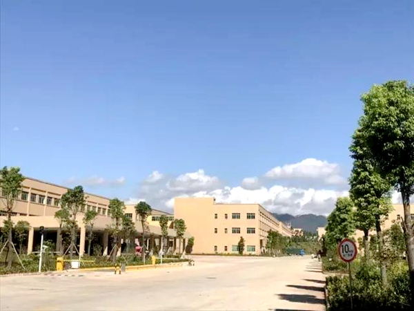 长润发服务万里行 :走进长江家具,坚持不懈的耐心服务赢得客户信赖 长润发服务万里行 :走进长江家具,坚持不懈的耐心服务赢得客户信赖
