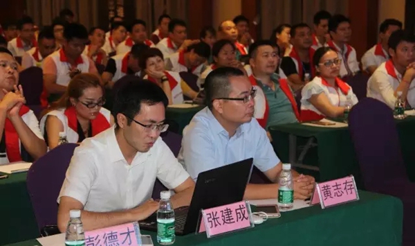 伊百丽第二届私董会:岳阳店业绩倍增分享暨E6通关培训会完满落幕 伊百丽第二届私董会:岳阳店业绩倍增分享暨E6通关培训会完满落幕