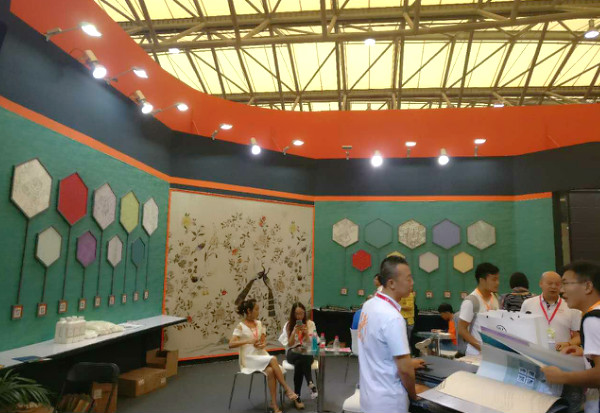 盛百邦墙布秦涛：追求卓越，打造一站式墙布产品资源库