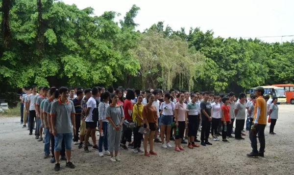 慧宁门窗2017年夏季团结建设拓展活动取得圆满成功