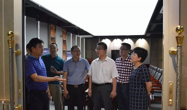 湖北省十堰市茅箭区委领导莅临亿合门窗考察慰问 湖北省十堰市茅箭区委领导莅临亿合门窗考察慰问