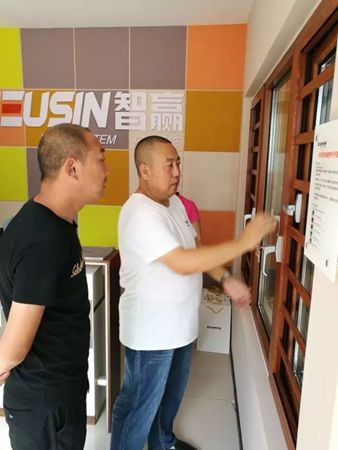 智赢门窗北京首家加盟店今日盛大开业