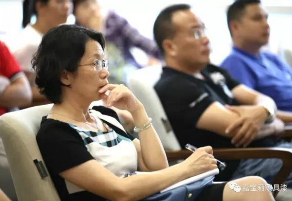 嘉宝莉名人堂:定制家具市场正夯,是陷阱or馅饼? 嘉宝莉名人堂:定制家具市场正夯,是陷阱or馅饼?