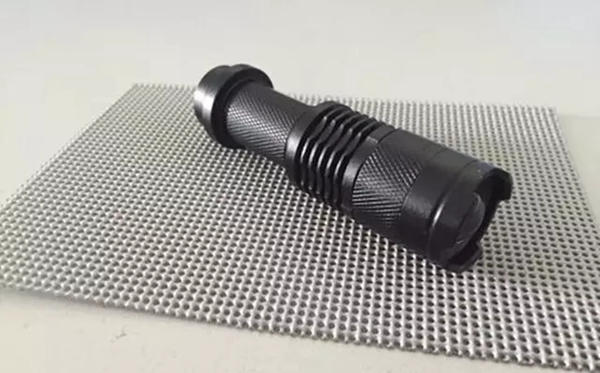 新标门窗是一线品牌吗 打击盗版从我做起