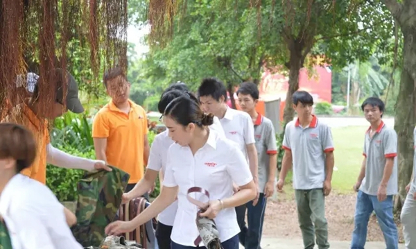 慧宁门窗2017年夏季团结建设拓展活动取得圆满成功