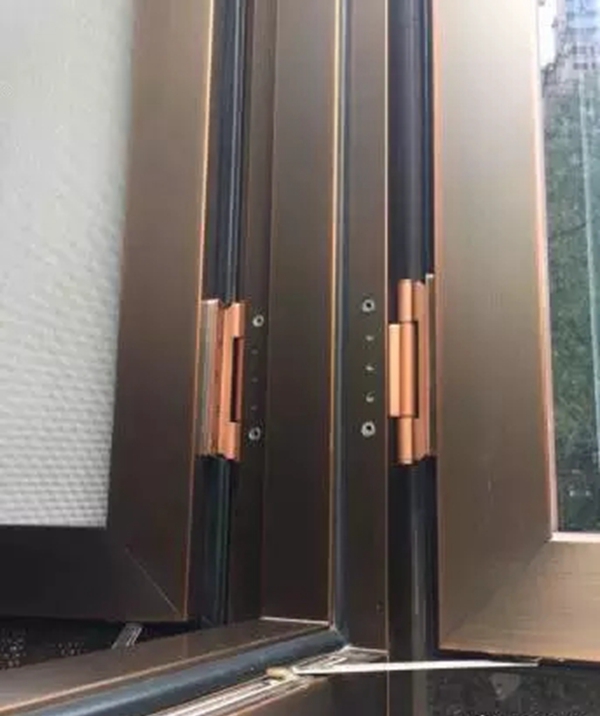 豪华门窗哪里找 看看汇盈用紫铜做的高档铜窗吧