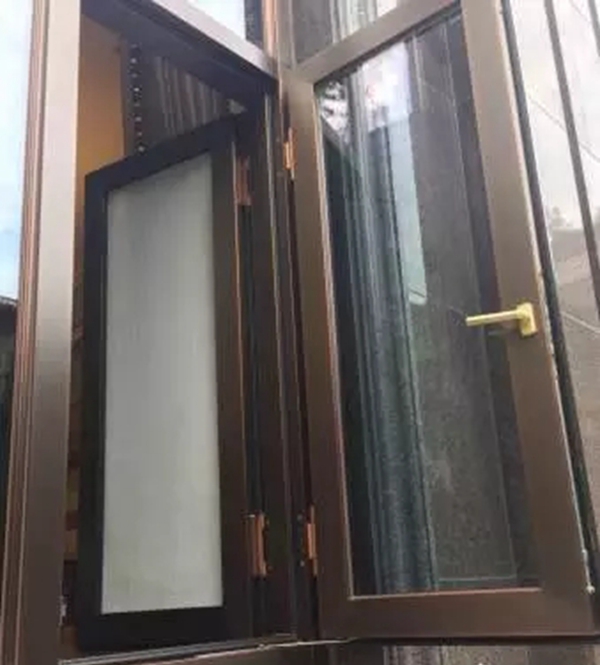 豪华门窗哪里找 看看汇盈用紫铜做的高档铜窗吧