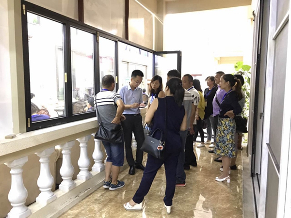 福临门世家恒温门窗玻璃刷新服务隆重上市 福临门世家恒温门窗玻璃刷新服务隆重上市
