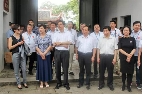 王富贵董事长出席香港湖南联谊总会暨港湘青年交流考察团赴湘交流考察活动