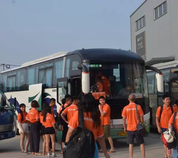 御皇贵族门窗：2017全体员工阳江闸坡之旅