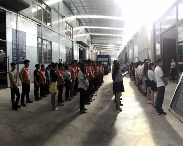 伊美德门窗门八月员工大会成功召开