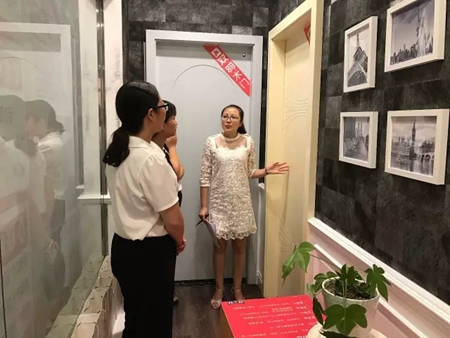 用爱经营 共赢未来 湖北宜都欧亚达经销商王明华夫妇专访 用爱经营 共赢未来 湖北宜都欧亚达经销商王明华夫妇专访