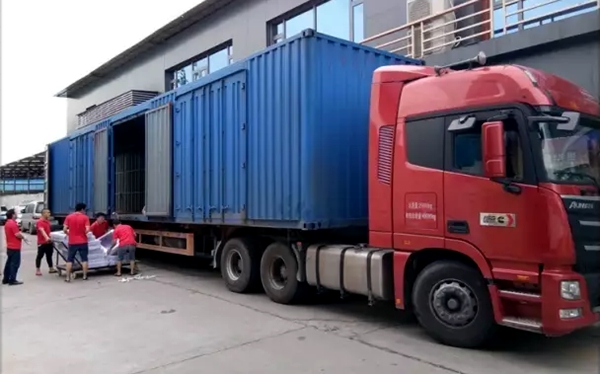 捷报频传，尊邦豪门福建别墅工程门窗顺利装车发货！