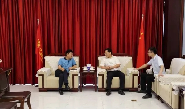 湖北省孝感市委常委、组织部长李端阳一行莅临亿合门窗考察指导 湖北省孝感市委常委、组织部长李端阳一行莅临亿合门窗考察指导