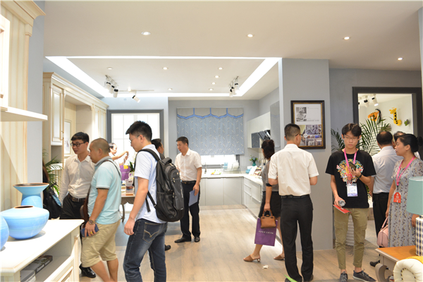 百得胜张健:成品OR定制?用户说了算! 百得胜张健:成品OR定制?用户说了算!