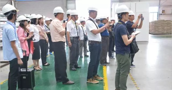 伟业迎来台湾铝门窗参访团 跨越海峡两岸共话铝建筑产业链新发展