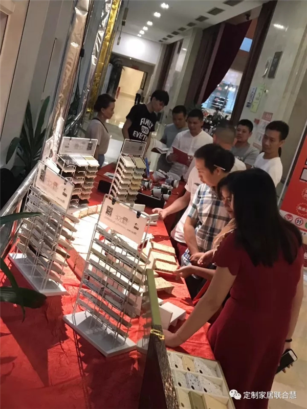 普天同庆,感恩共赢——广州普天石2017东莞运营中心客户答谢晚宴圆满成功 普天同庆,感恩共赢——广州普天石2017东莞运营中心客户答谢晚宴圆满成功