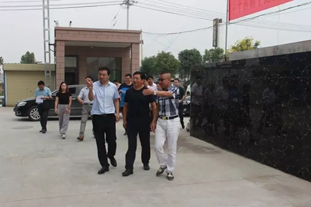新乡市市政府领导一行莅临欧迪雅参观指导工作！