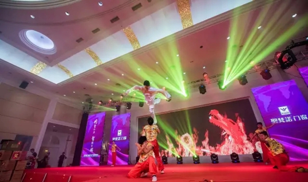 今日头条:圣梵诺门窗荣获《中国铝合金门窗十佳品牌》 今日头条:圣梵诺门窗荣获《中国铝合金门窗十佳品牌》
